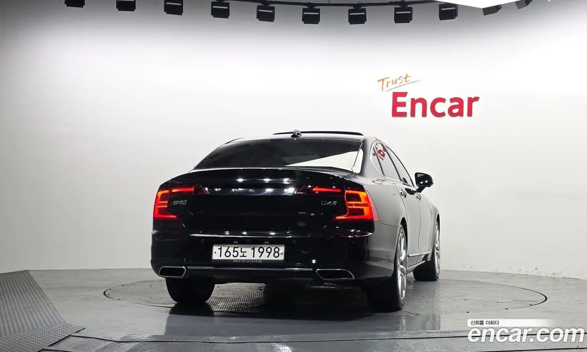 Volvo S90 2017 2.0 автомат (гидро), фото 4 Volvo S90 2017 2.0 автомат (гидро), фото 4