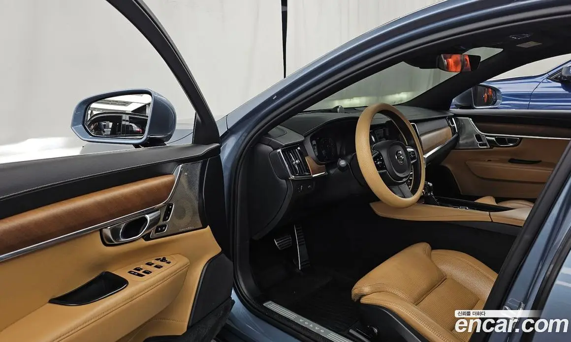 Volvo S90 2018 2.0 автомат (гидро), фото 10 Volvo S90 2018 2.0 автомат (гидро), фото 10