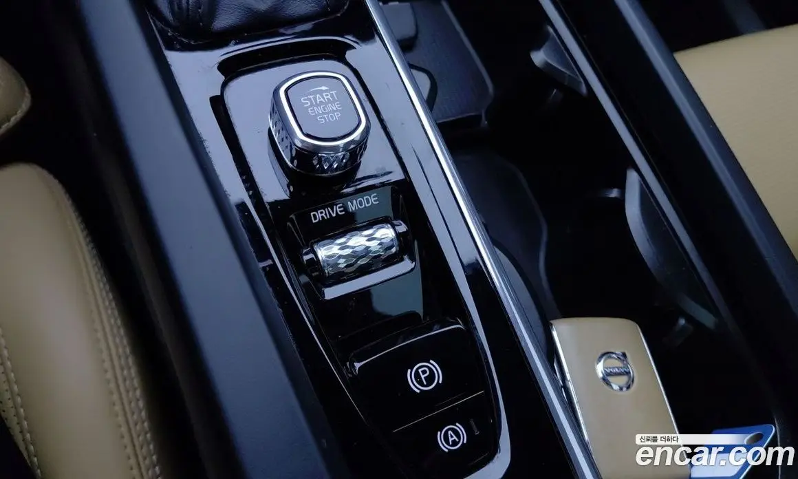 Volvo XC60 2019 2.0 автомат (гидро), фото 18 Volvo XC60 2019 2.0 автомат (гидро), фото 18