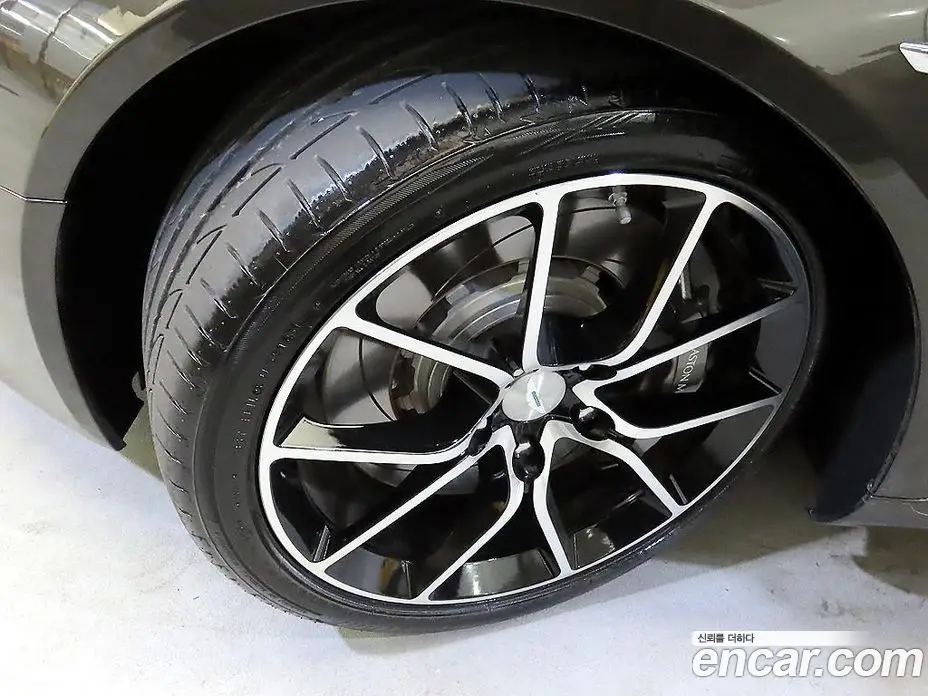 Aston Martin Rapide 2015 5.9 автомат (гидро), фото 20