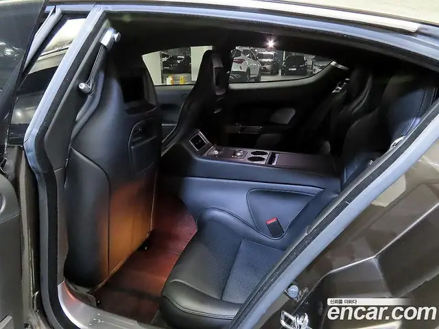 Aston Martin Rapide 2015 5.9 автомат (гидро), миниатюра 7