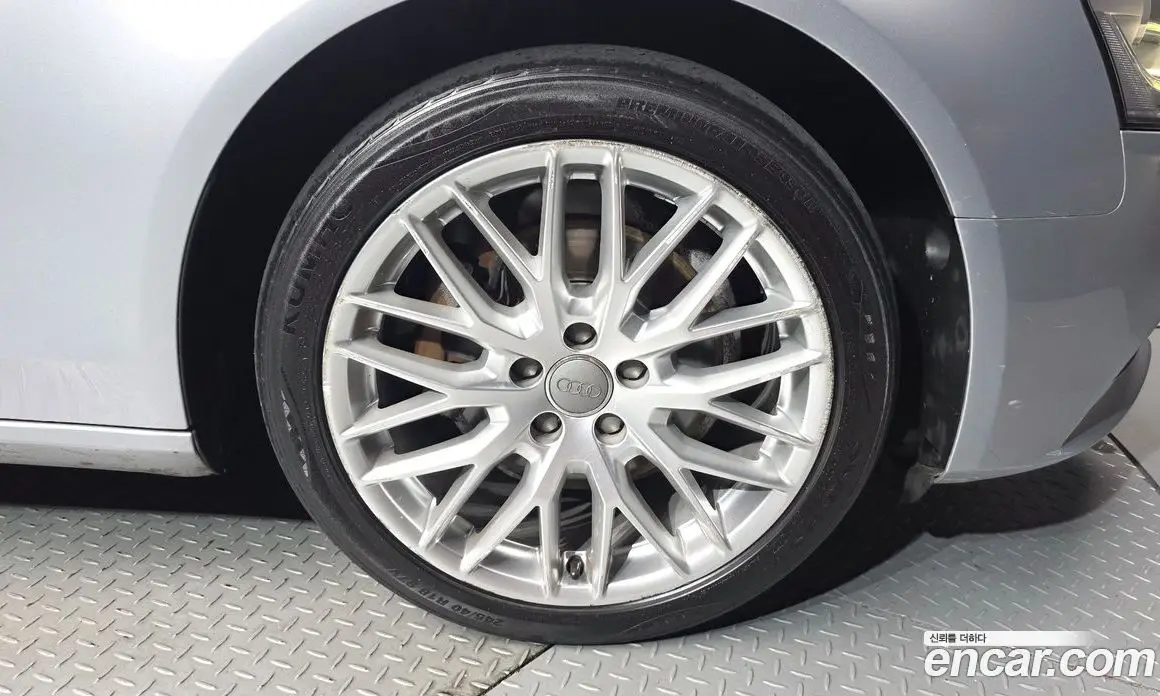 Audi A4 2015 2.0 автомат (гидро), фото 5