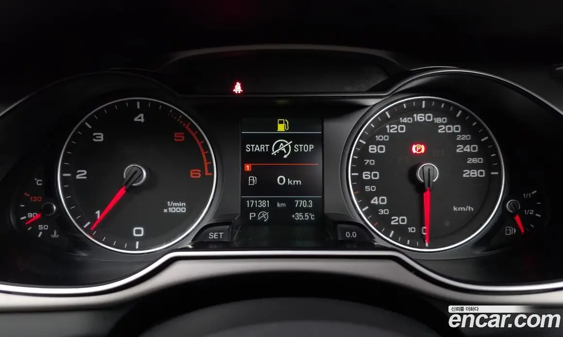 Audi A4 2015 2.0 автомат (гидро), фото 8
