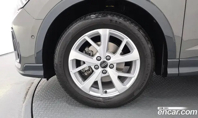 Audi Q3 2023 2.0 автомат (гидро), миниатюра 5 Audi Q3 2023 2.0 автомат (гидро), миниатюра 5