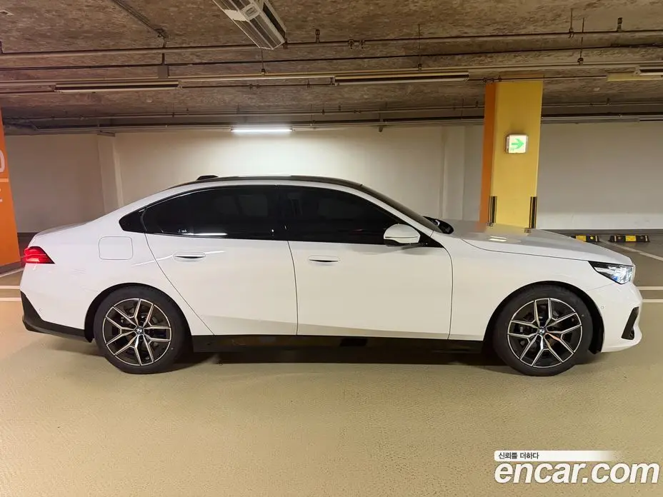 BMW 5 серия 2026 2.0 автомат (гидро), фото 3 BMW 5 серия 2026 2.0 автомат (гидро), фото 3