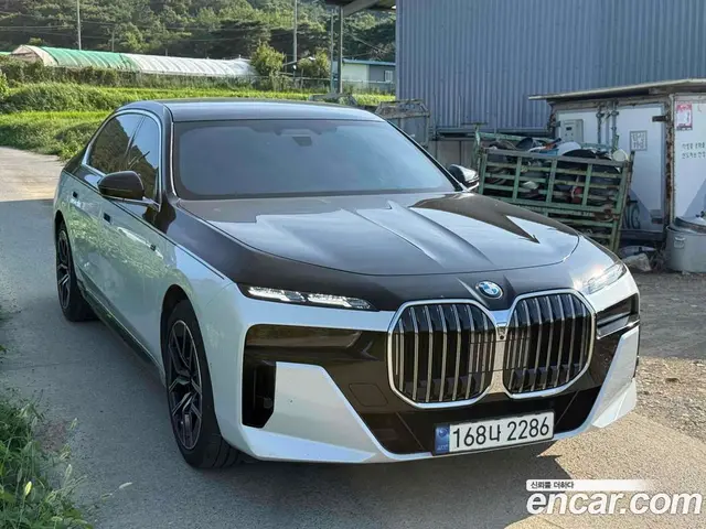 BMW 7 серия, 2022, 41 300 км