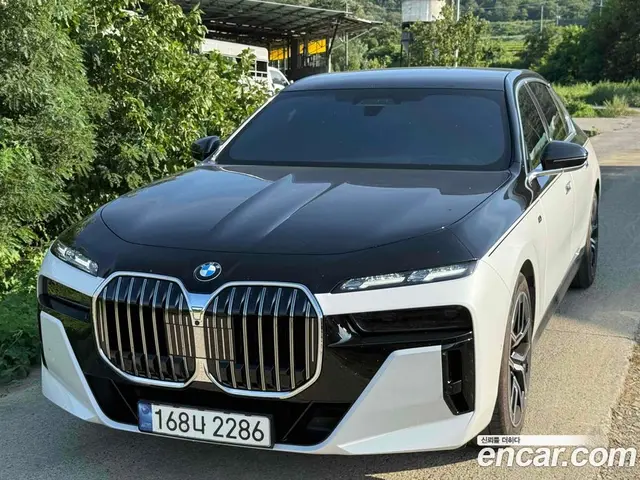 BMW 7 серия 2022 3.0 автомат (гидро), миниатюра 2