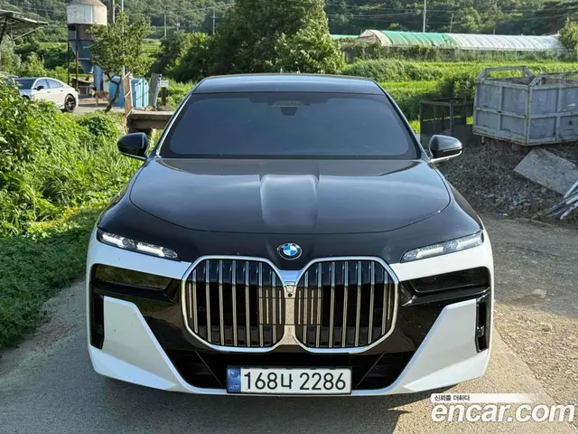BMW 7 серия 2022 3.0 автомат (гидро), миниатюра 3