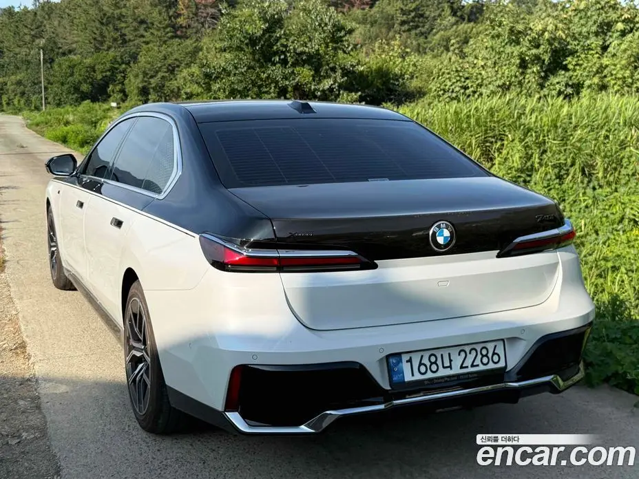 BMW 7 серия 2022 3.0 автомат (гидро), фото 6