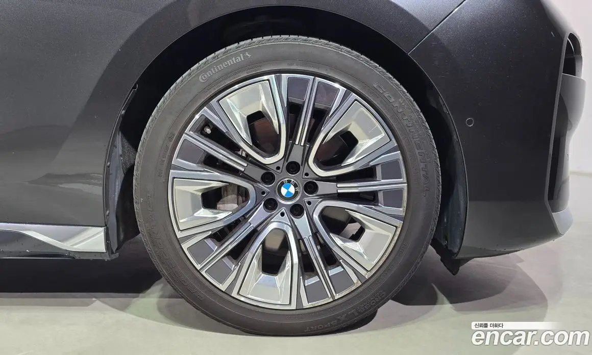 BMW 7 серия 2023 3.0 автомат (гидро), фото 16