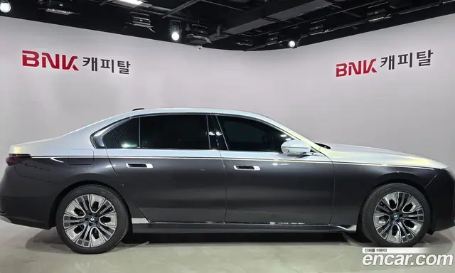 BMW 7 серия 2023 3.0 автомат (гидро), миниатюра 3
