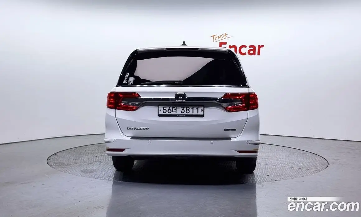 Honda Odyssey 2018 3.5 автомат (гидро), фото 4 Honda Odyssey 2018 3.5 автомат (гидро), фото 4