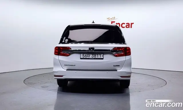 Honda Odyssey 2018 3.5 автомат (гидро), миниатюра 4 Honda Odyssey 2018 3.5 автомат (гидро), миниатюра 4