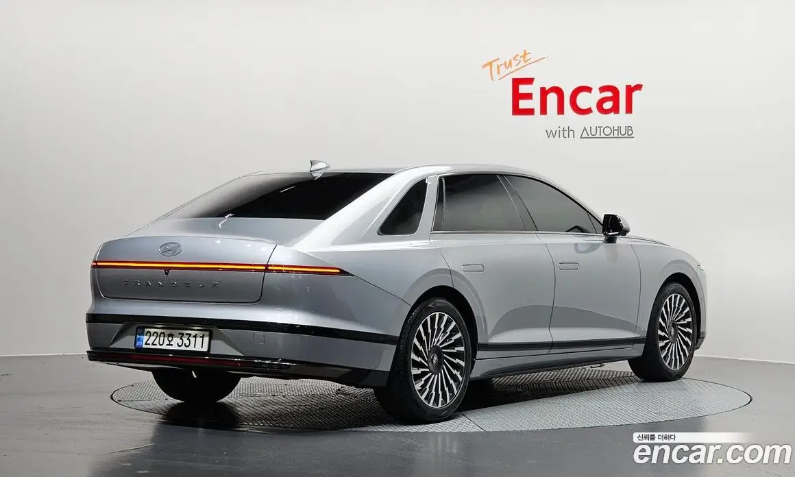 Hyundai Grandeur 2023 2.5 автомат (гидро), фото 2 Hyundai Grandeur 2023 2.5 автомат (гидро), фото 2