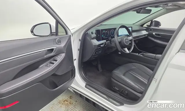 Hyundai Sonata 2023 1.6 автомат (гидро), миниатюра 10 Hyundai Sonata 2023 1.6 автомат (гидро), миниатюра 10