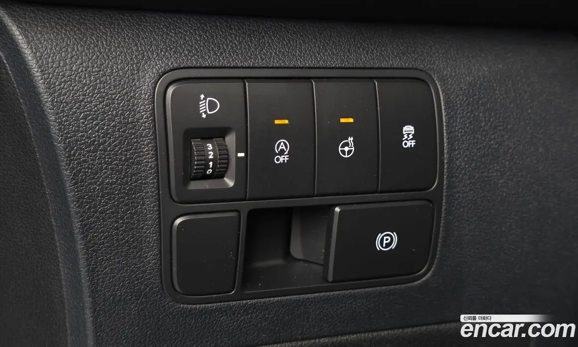 Hyundai Staria 2023 2.2 автомат (гидро), фото 17
