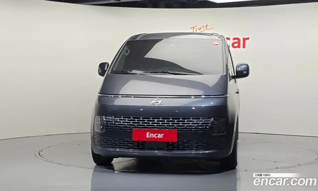 Hyundai Staria 2023 2.2 автомат (гидро), миниатюра 3