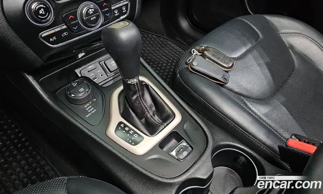Jeep Cherokee 2015 2.0 автомат (гидро), миниатюра 9