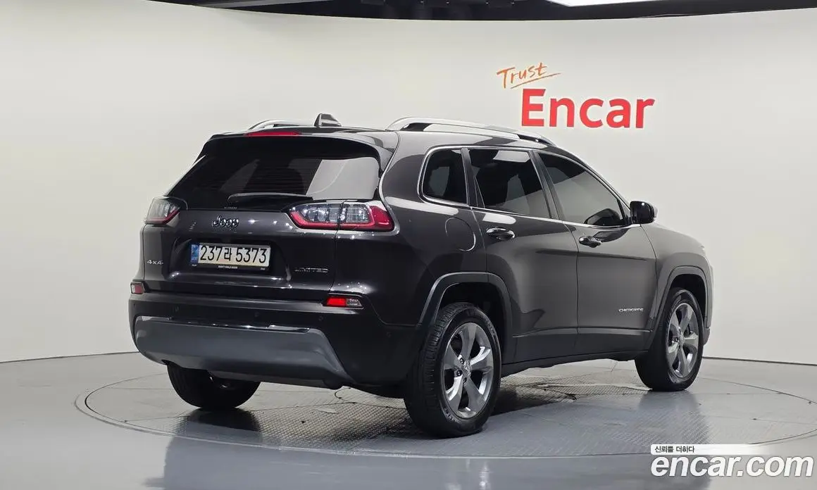 Jeep Cherokee 2021 2.4 автомат (гидро), фото 2 Jeep Cherokee 2021 2.4 автомат (гидро), фото 2