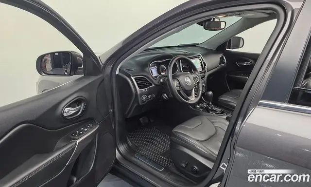 Jeep Cherokee 2021 2.4 автомат (гидро), миниатюра 10 Jeep Cherokee 2021 2.4 автомат (гидро), миниатюра 10