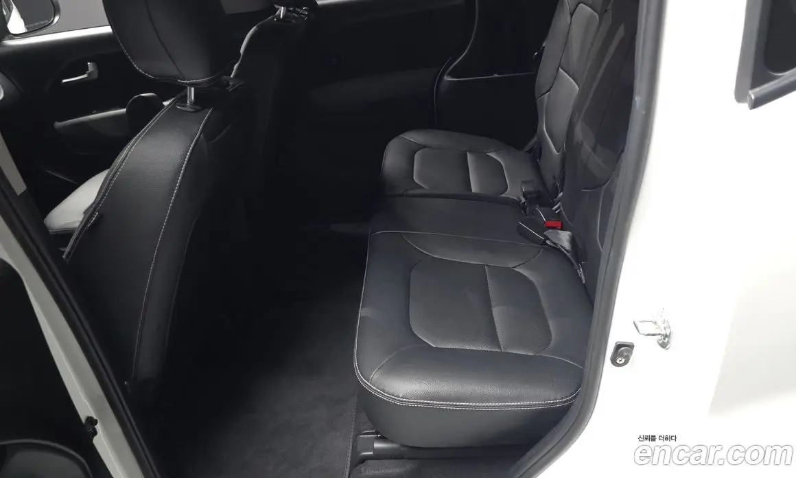 Kia Ray 2023 1.0 автомат (гидро), фото 12