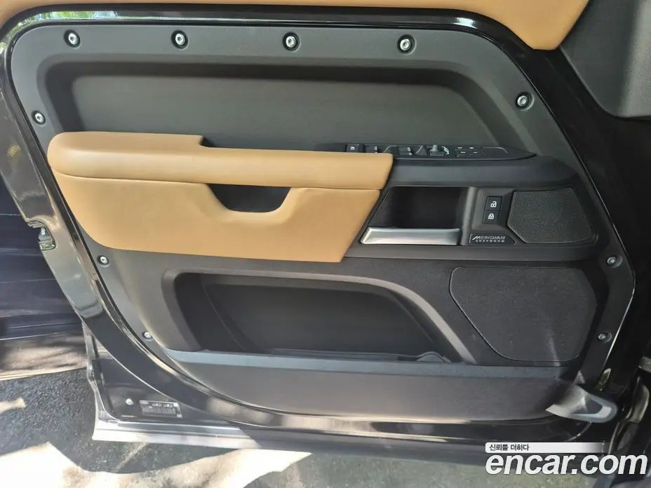 Land Rover Defender 2026 3.0 автомат (гидро), фото 13