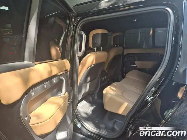 Land Rover Defender 2026 3.0 автомат (гидро), миниатюра 8