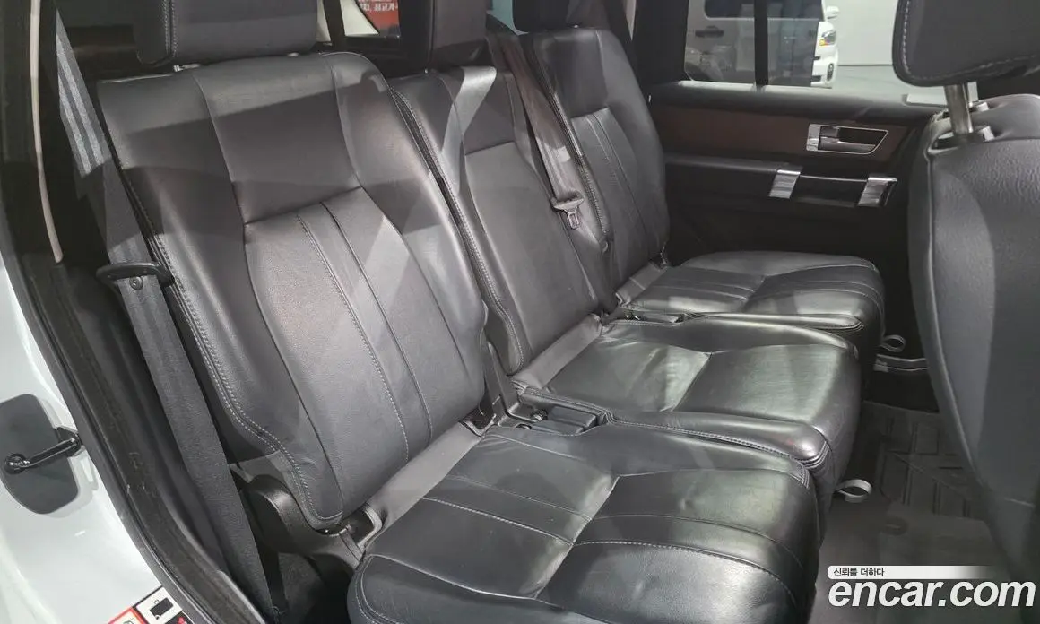 Land Rover Discovery 2015 3.0 автомат (гидро), фото 12 Land Rover Discovery 2015 3.0 автомат (гидро), фото 12