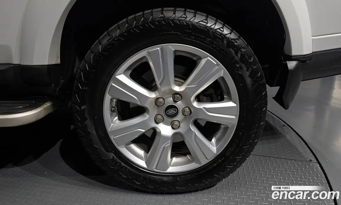 Land Rover Discovery 2015 3.0 автомат (гидро), фото 5 Land Rover Discovery 2015 3.0 автомат (гидро), фото 5