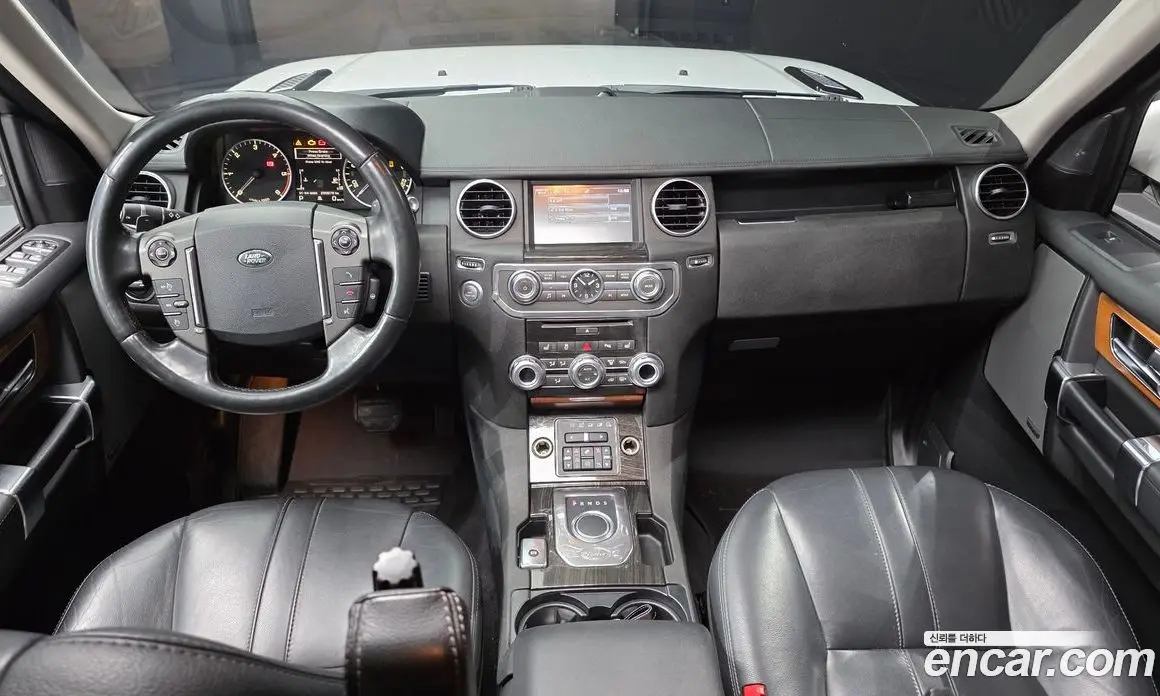 Land Rover Discovery 2015 3.0 автомат (гидро), фото 7 Land Rover Discovery 2015 3.0 автомат (гидро), фото 7
