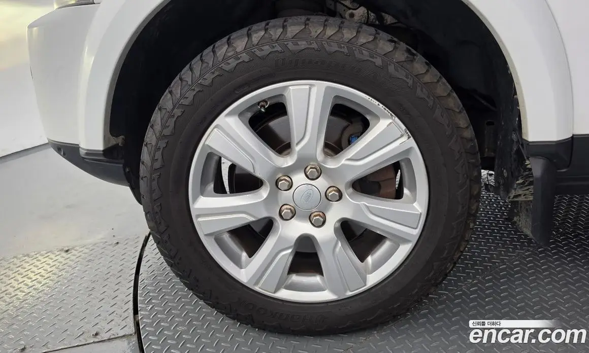 Land Rover Discovery 2016 3.0 автомат (гидро), фото 5 Land Rover Discovery 2016 3.0 автомат (гидро), фото 5
