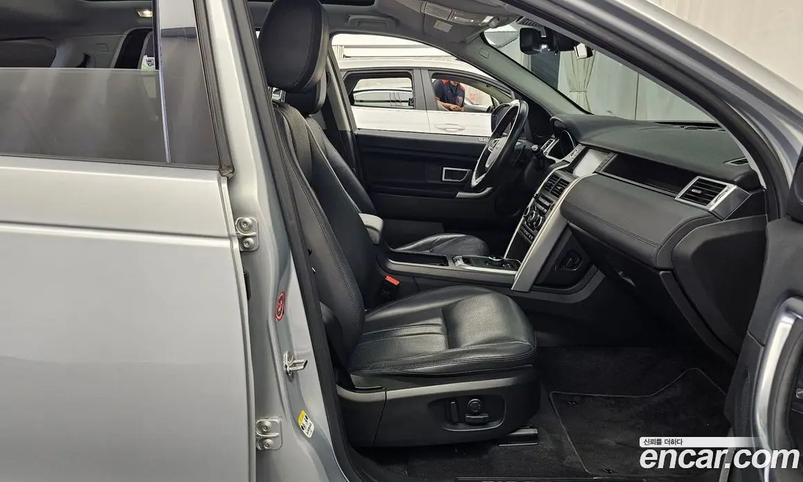 Land Rover Discovery Sport 2017 2.0 автомат (гидро), фото 11