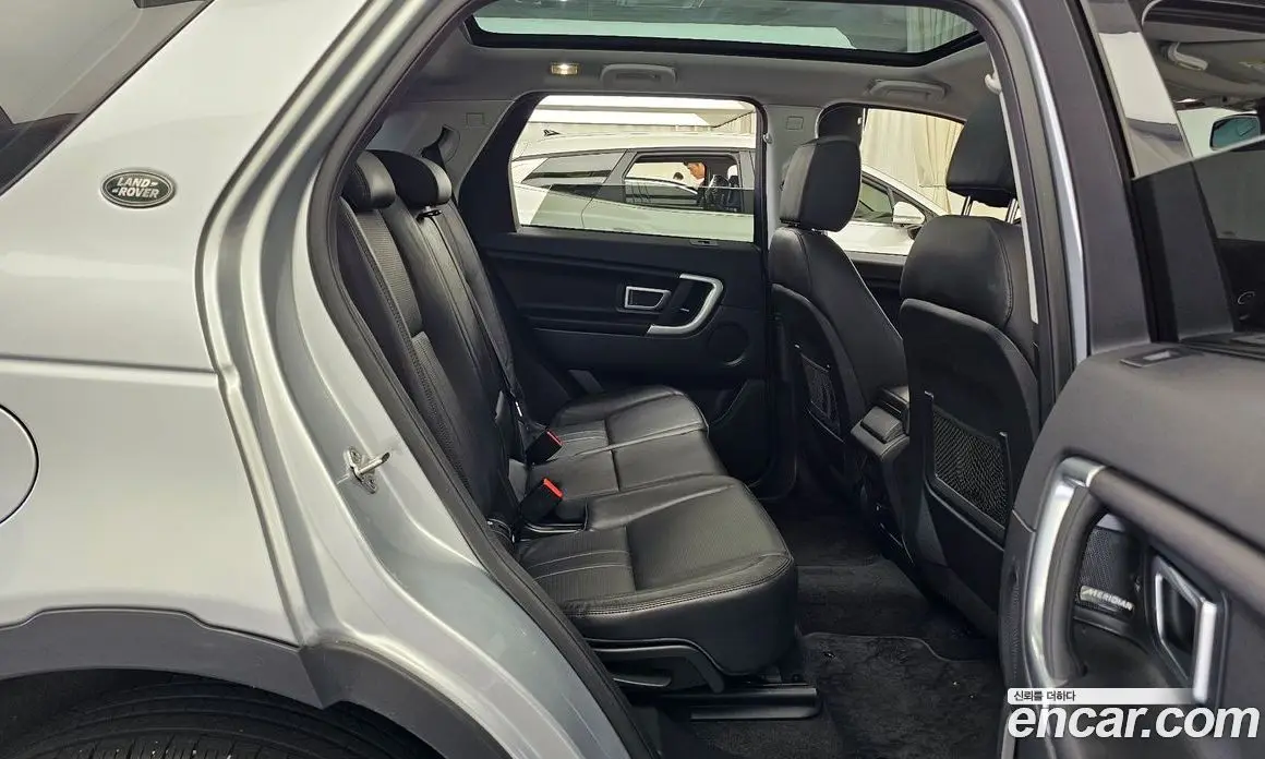 Land Rover Discovery Sport 2017 2.0 автомат (гидро), фото 12