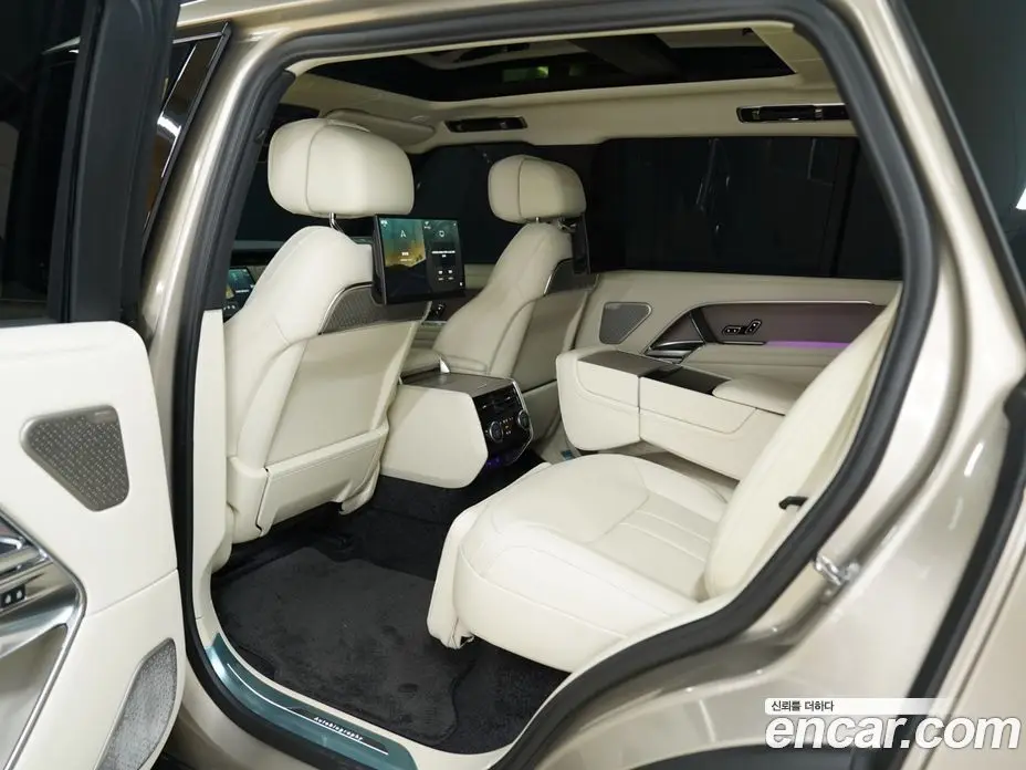 Land Rover Range Rover 2024 4.4 автомат (гидро), фото 13 Land Rover Range Rover 2024 4.4 автомат (гидро), фото 13