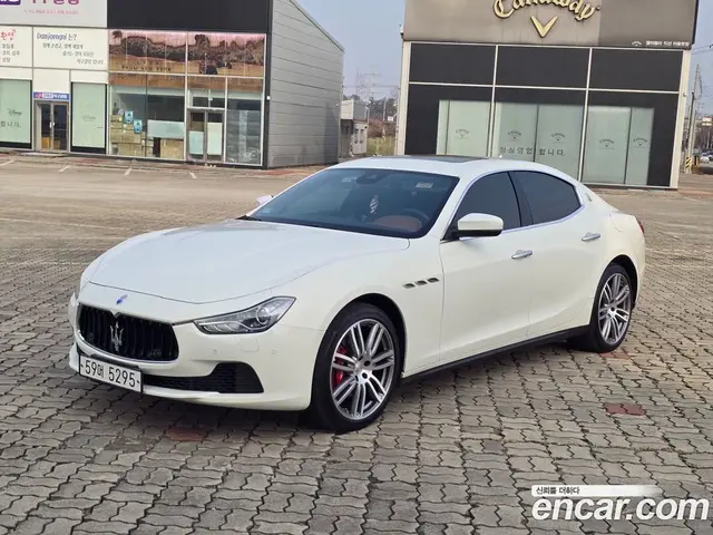 Maserati Ghibli, 2017, 155 200 км