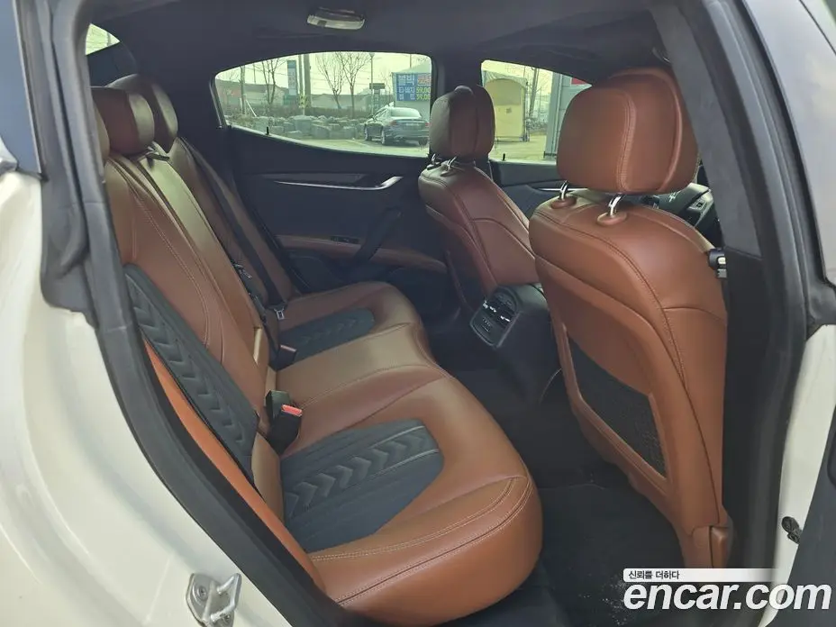 Maserati Ghibli 2017 3.0 автомат (гидро), фото 11 Maserati Ghibli 2017 3.0 автомат (гидро), фото 11