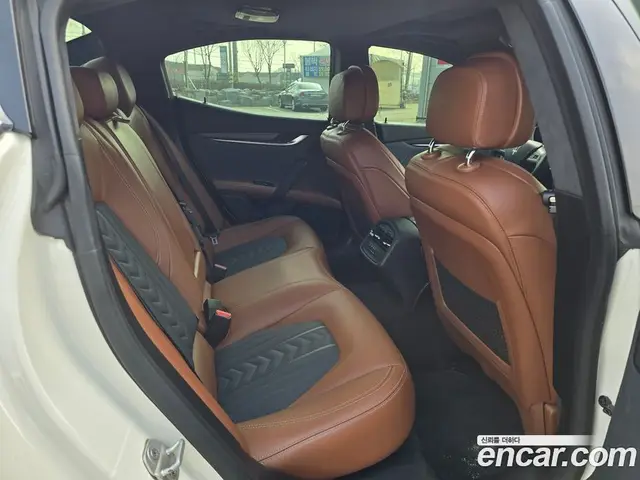 Maserati Ghibli 2017 3.0 автомат (гидро), миниатюра 11 Maserati Ghibli 2017 3.0 автомат (гидро), миниатюра 11