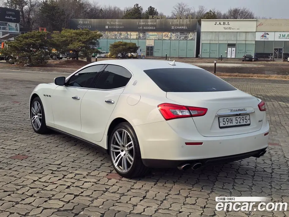 Maserati Ghibli 2017 3.0 автомат (гидро), фото 6 Maserati Ghibli 2017 3.0 автомат (гидро), фото 6