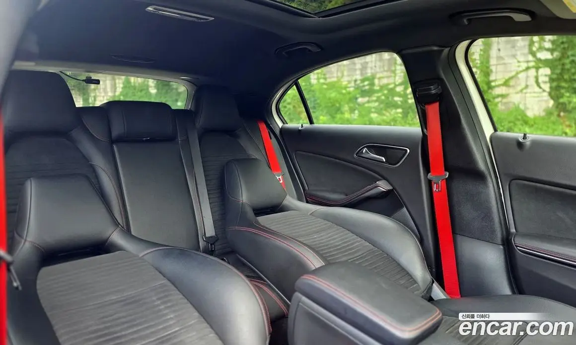 Mercedes-Benz A-Class 2018 2.0 автомат (гидро), фото 14 Mercedes-Benz A-Class 2018 2.0 автомат (гидро), фото 14