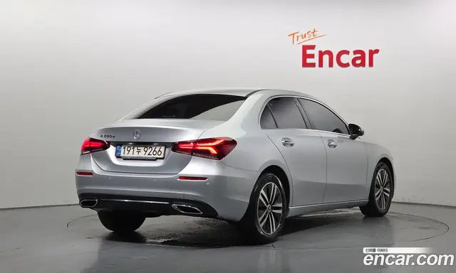 Mercedes-Benz A-Class 2021 1.9 автомат (гидро), миниатюра 2