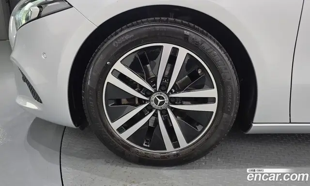 Mercedes-Benz A-Class 2021 1.9 автомат (гидро), миниатюра 5