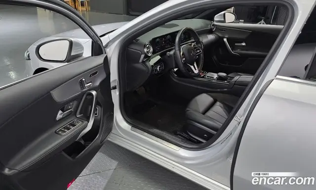 Mercedes-Benz A-Class 2021 1.9 автомат (гидро), миниатюра 10