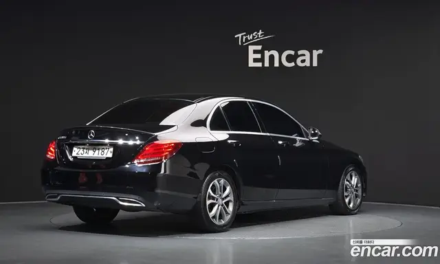 Mercedes-Benz C-Class 2017 2.1 автомат (гидро), миниатюра 2 Mercedes-Benz C-Class 2017 2.1 автомат (гидро), миниатюра 2