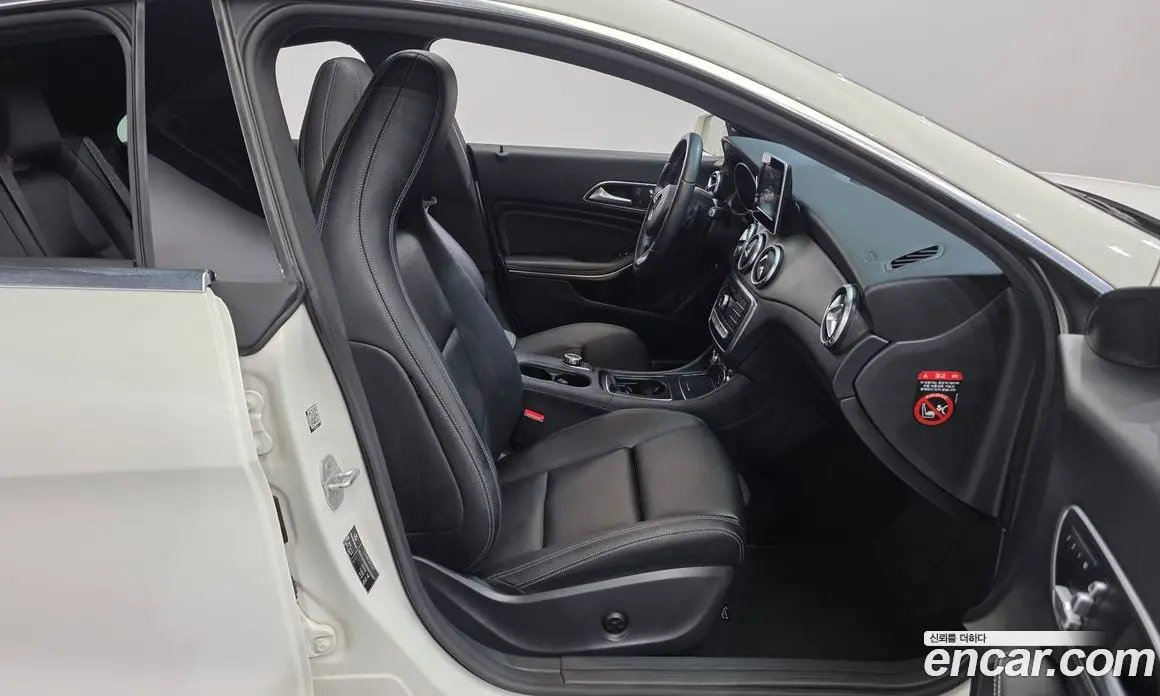 Mercedes-Benz CLA-Class 2016 2.0 автомат (гидро), фото 12 Mercedes-Benz CLA-Class 2016 2.0 автомат (гидро), фото 12