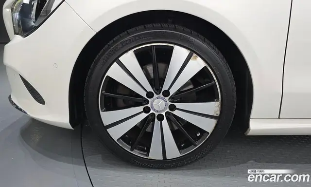 Mercedes-Benz CLA-Class 2016 2.0 автомат (гидро), миниатюра 5 Mercedes-Benz CLA-Class 2016 2.0 автомат (гидро), миниатюра 5