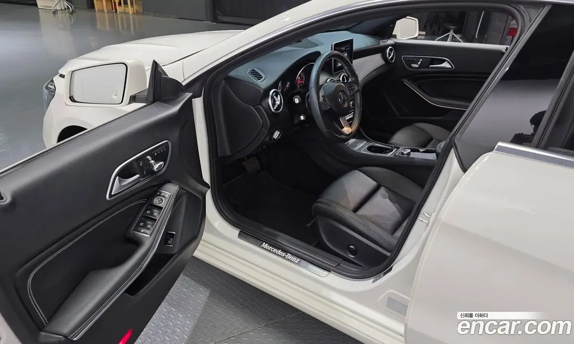 Mercedes-Benz CLA-Class 2016 2.0 автомат (гидро), фото 10 Mercedes-Benz CLA-Class 2016 2.0 автомат (гидро), фото 10