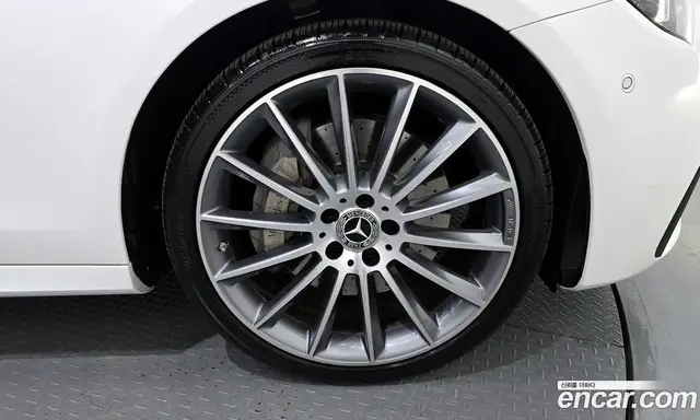 Mercedes-Benz E-Class 2021 2.0 автомат (гидро), миниатюра 5