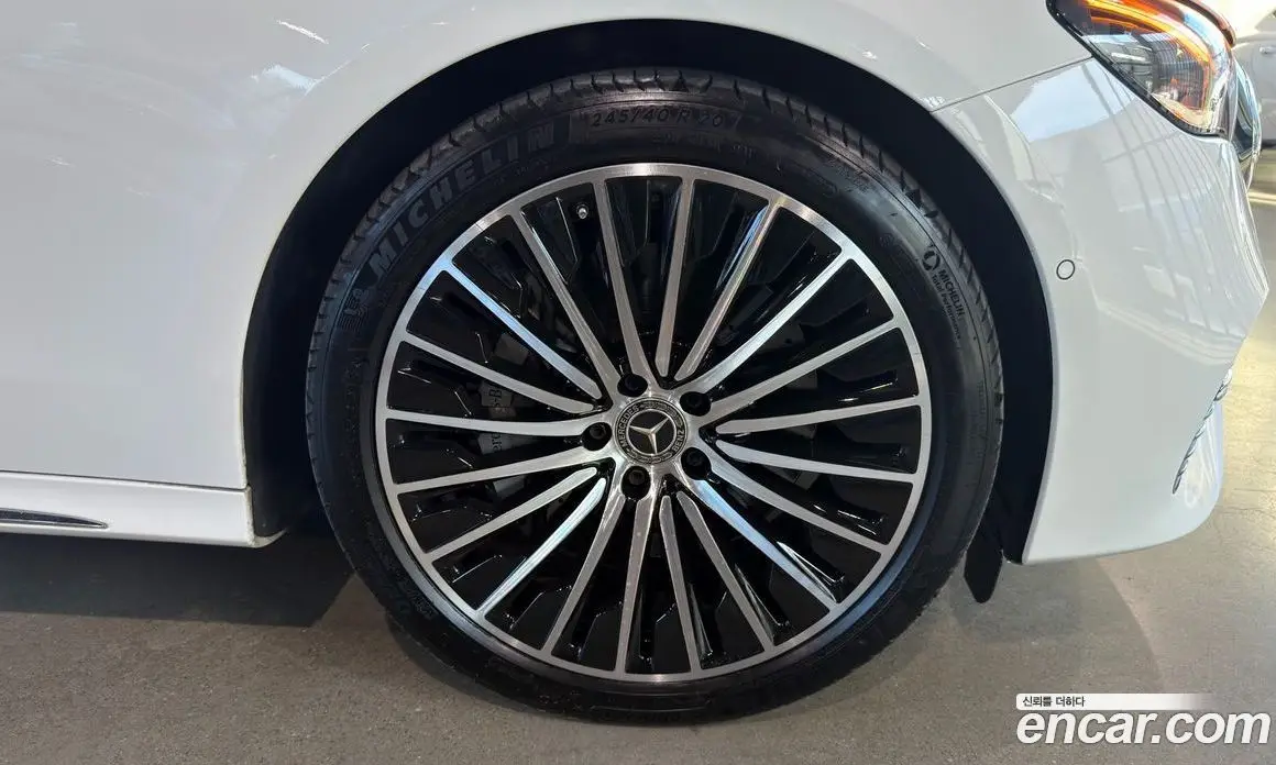 Mercedes-Benz E-Class 2024 3.0 автомат (гидро), фото 5