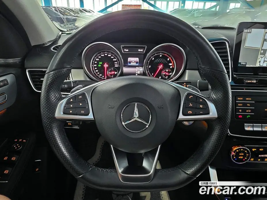 Mercedes-Benz GLE-Class 2018 3.0 автомат (гидро), фото 12 Mercedes-Benz GLE-Class 2018 3.0 автомат (гидро), фото 12