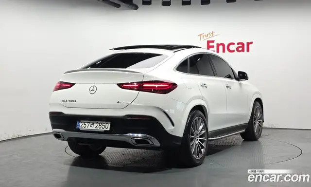 Mercedes-Benz GLE-Class 2024 3.0 автомат (гидро), миниатюра 2
